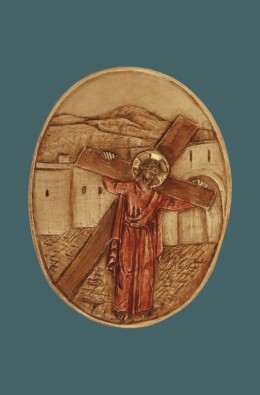 Jesus Carries His Cross - Medallion - 13 Cm