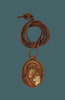 Medalla De La Virgen - Rojo / Siena - 4 Cm